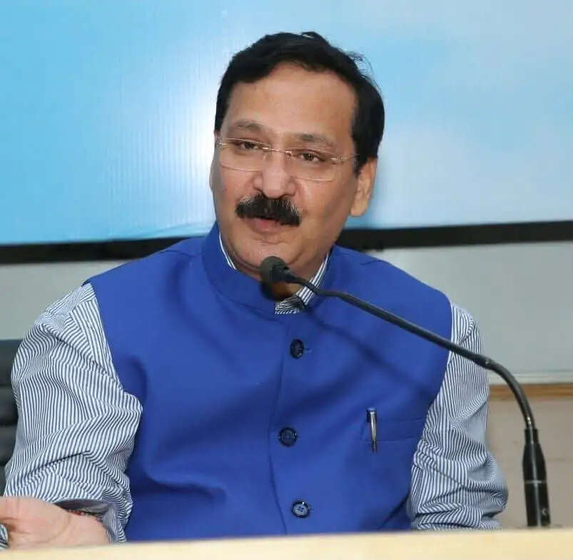 नेटिजन बनने से पहले सिटिजन बनें युवा : प्रो. संजय द्विवेदी