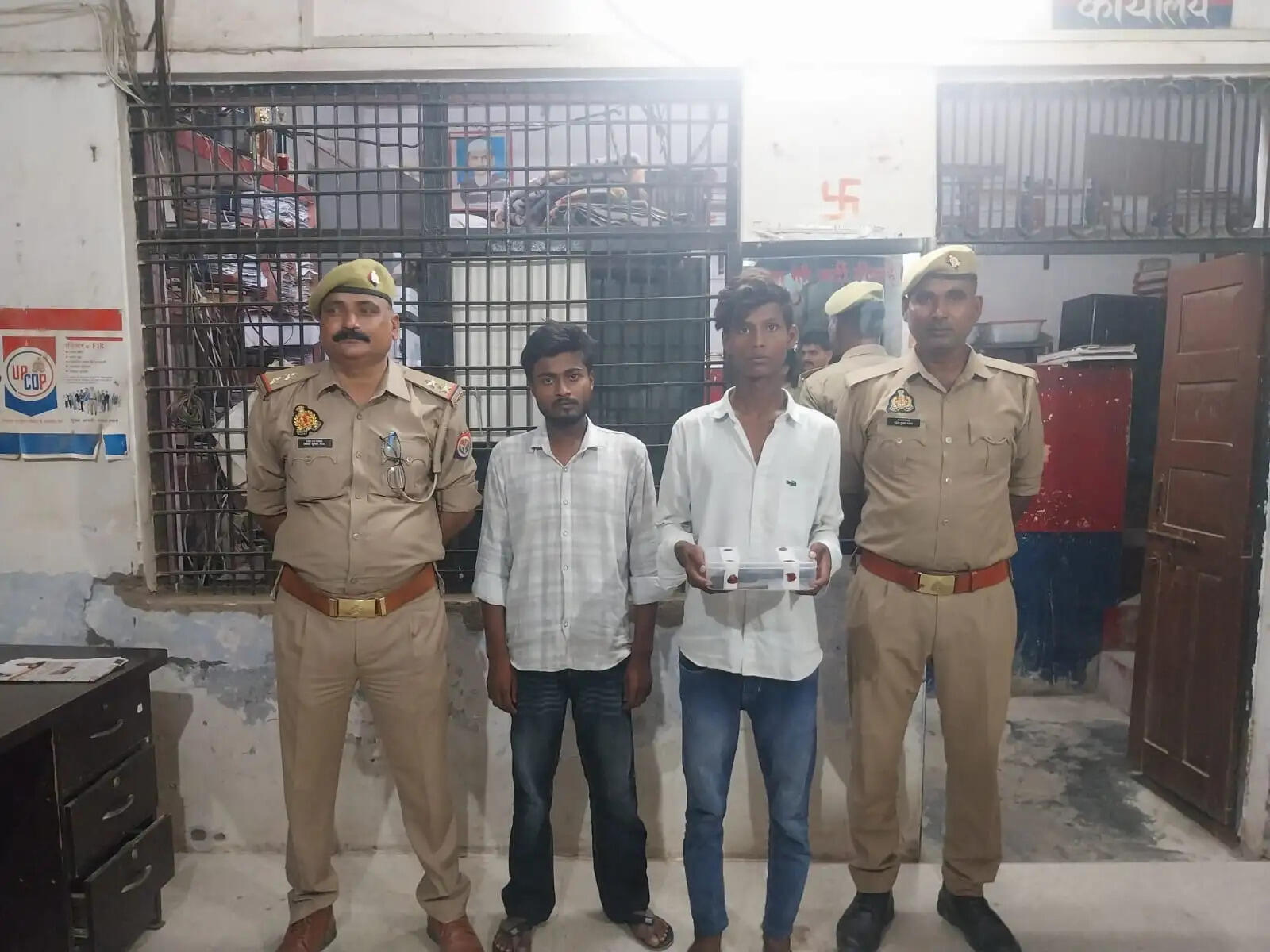 नाबालिग लड़की को गोली मारने की घटना का खुलासा, दो गिरफ्तार