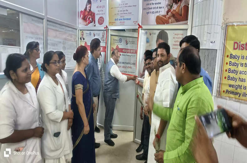 मीरजापुर : मंडलीय चिकित्सालय को मातृत्व कक्ष की सौगात