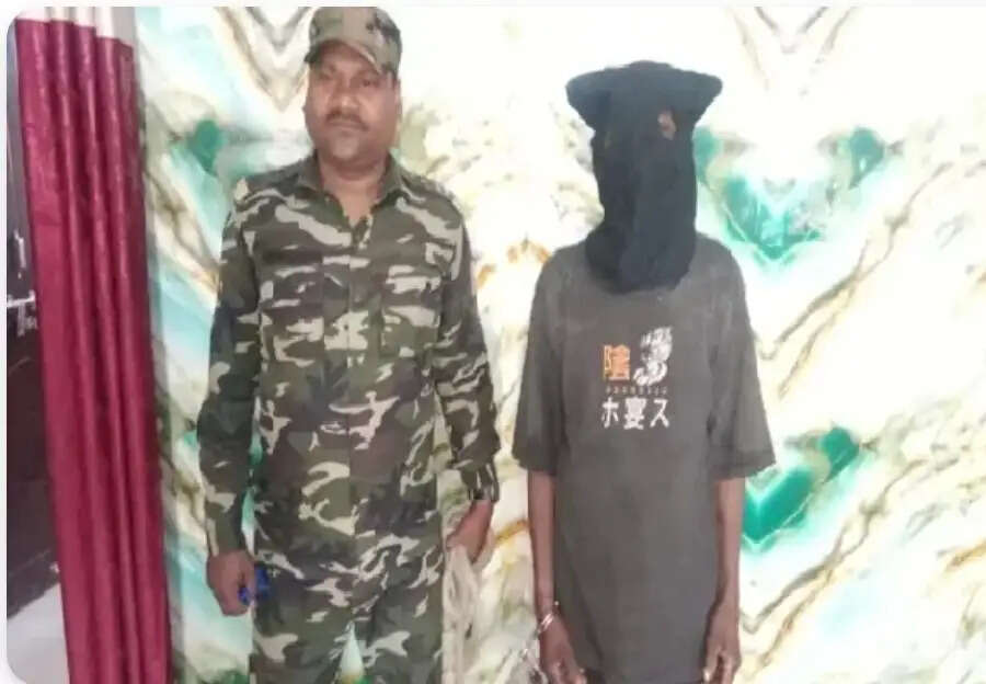 पारिवारिक विवाद में छोटे भाई ने टांगी से मारकर की बड़े भाई की हत्या