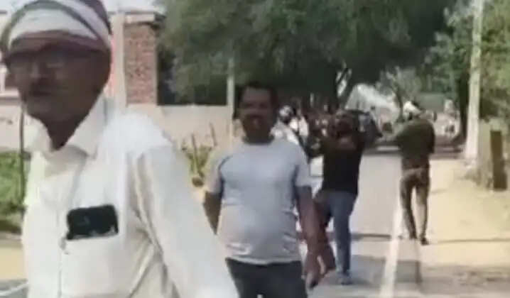 भूमि समतल कराने के विवाद में चली गोली, चक्की संचालक समेत दो घायल
