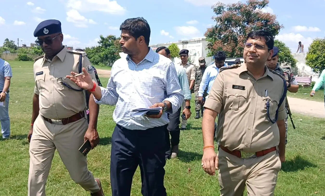 श्रावणी मेला में सुरक्षा बलों के ठहराव को लेकर अधिकारियों ने किया स्थल निरीक्षण