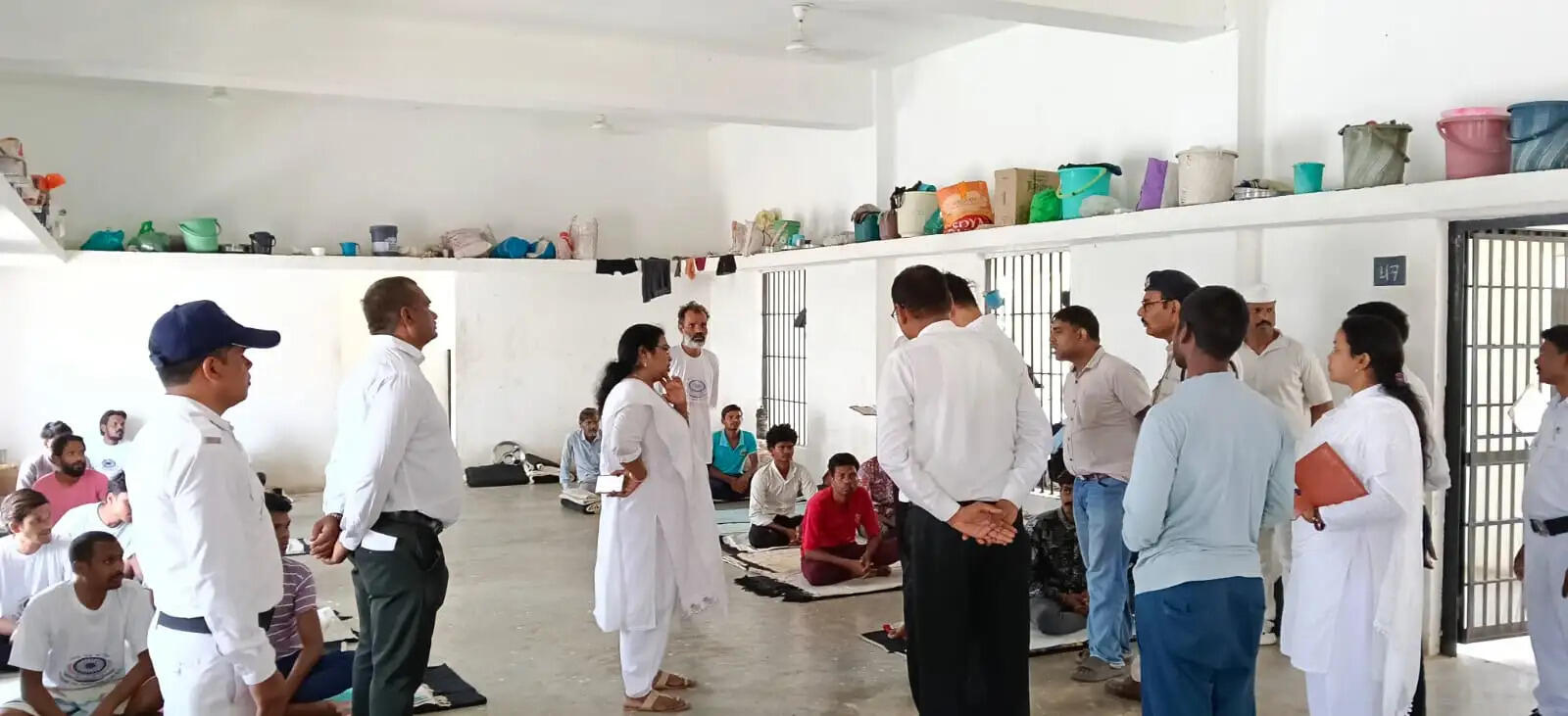 जिला जेल अनूपपुर का आकस्मिक निरीक्षण, बंदियों की समस्याएं सुनकर दिए आवश्यक निर्देश
