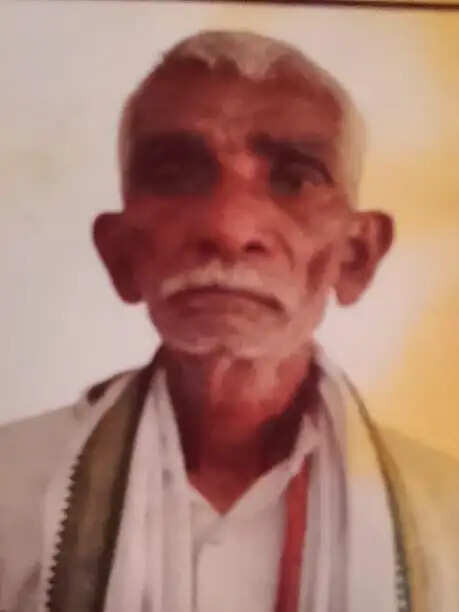 भैंस को नदी पार कराते समय गहरे पानी में डूबा वृद्ध, मौत