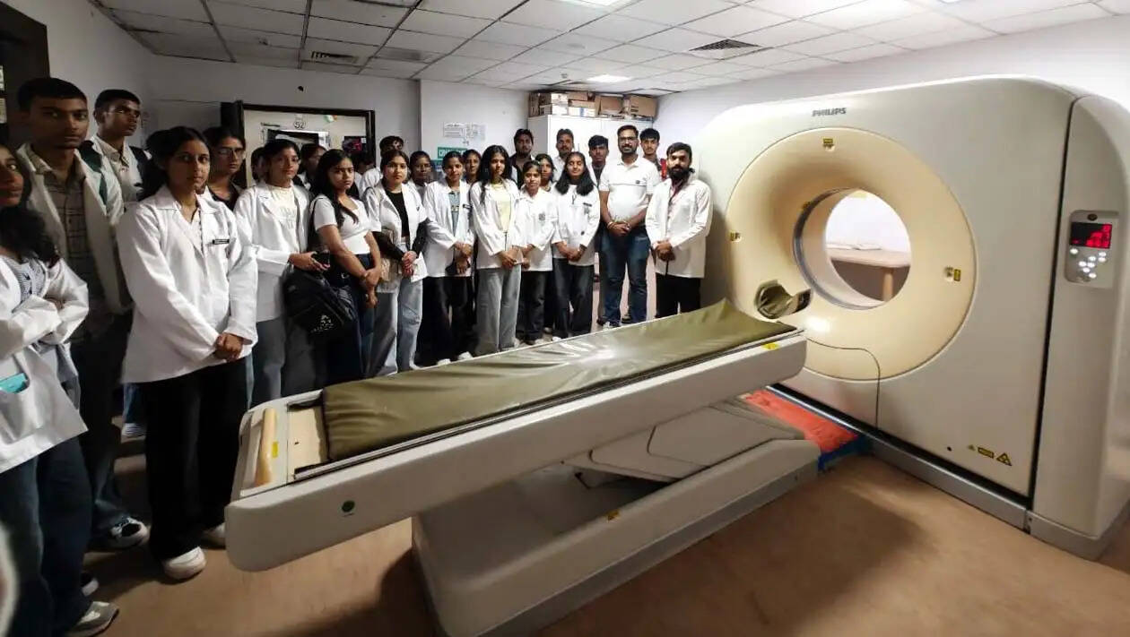 हिसार : गुरु जम्भेश्वर विश्वविद्यालय के विद्यार्थियों ने एमएएमसी अग्रोहा में समझी रेडियोलॉजी की आधुनिक तकनीक