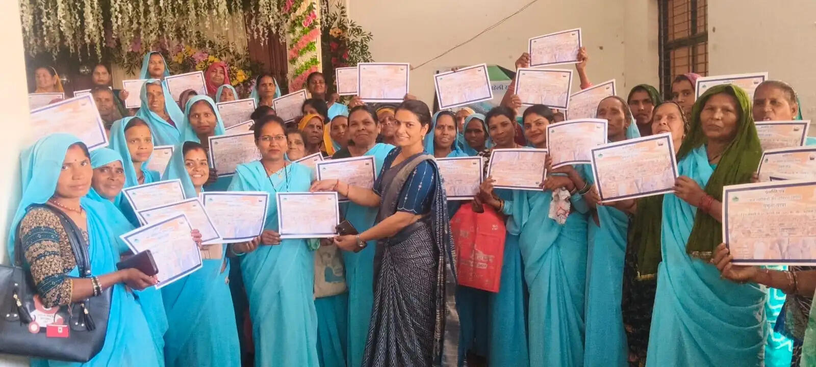 अंतरराष्ट्रीय महिला दिवस पर जल सहेलियों का सम्मान, यमुना संरक्षण का लिया संकल्प