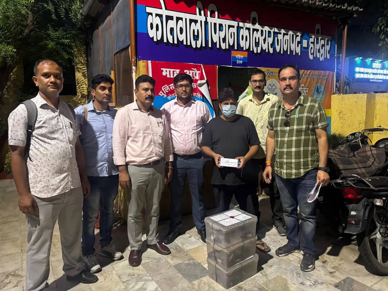कॉस्मेटिक दुकान की आड़ में नशीली दवाओं की तस्करी, दुकानदार गिरफ्तार