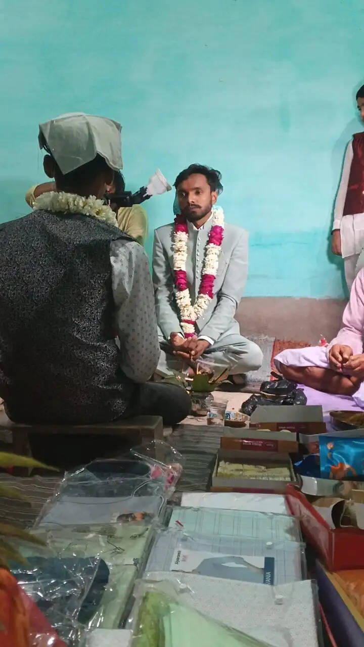 दहेज में तीन लाख रुपये की मांग पर टूटी शादी, बारात नहीं आने से हड़कंप