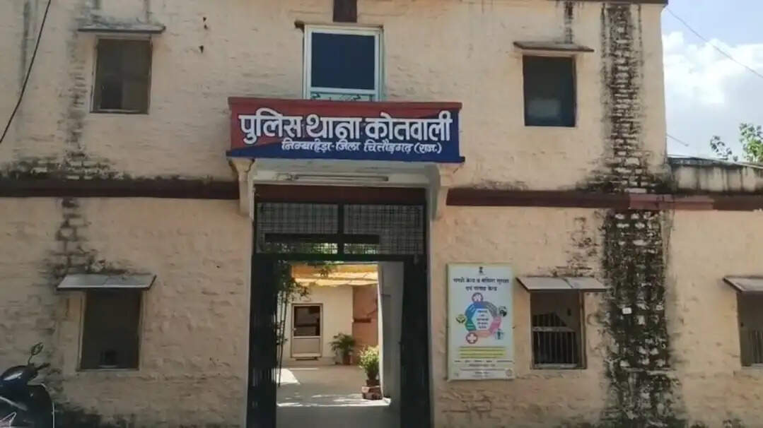 अतिक्रमण हटाने गई टीम से अभद्रता, नायब तहसीलदार को दी जान से मारने की धमकी