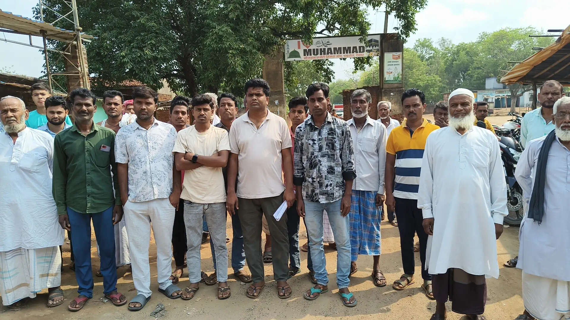 लूट मामले में पांच दिन बाद भी कार्यवाई नहीं, ग्रामीणों में रोष