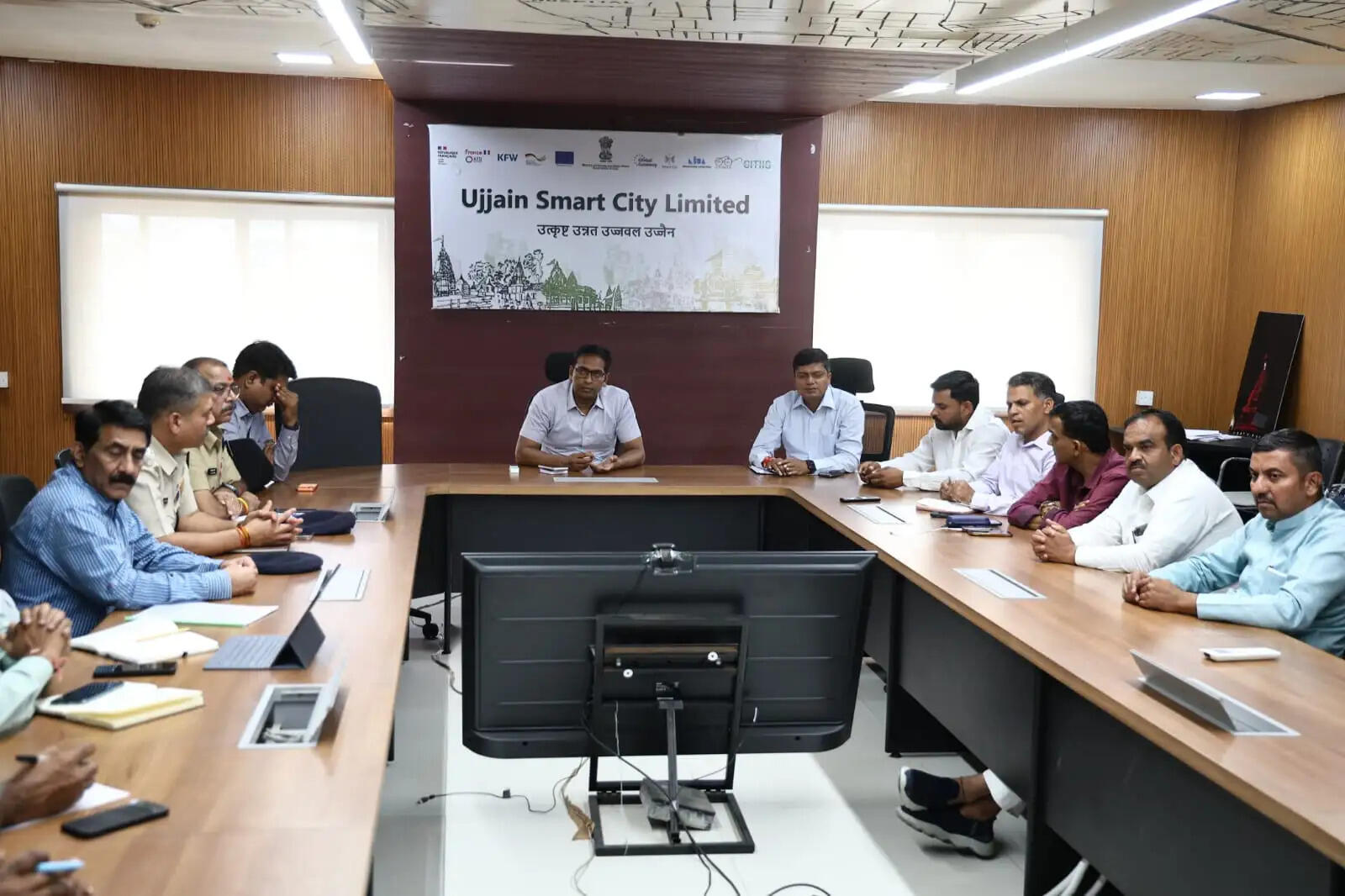 सिंहस्थ में पर्यटन विभाग के सहयोग से टेंट सिटी को लेकर&nbsp;किसानों की सहभागिता पर विचार