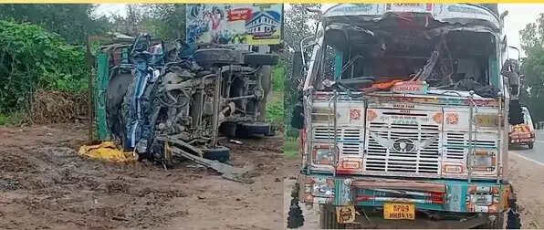 मप्र&nbsp;के&nbsp;भिंड&nbsp;में&nbsp;पिकअप-डंपर की भिड़ंत में 8 मजदूरों की मौत, 23 घायल