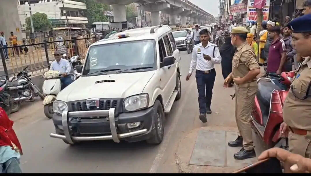 उत्तर प्रदेश के शिकोहाबाद में दिनदहाड़े पुलिस मुठभेड़ में दो बदमाश ढेर, फायरिंग में एसओजी के दो जवान भी घायल