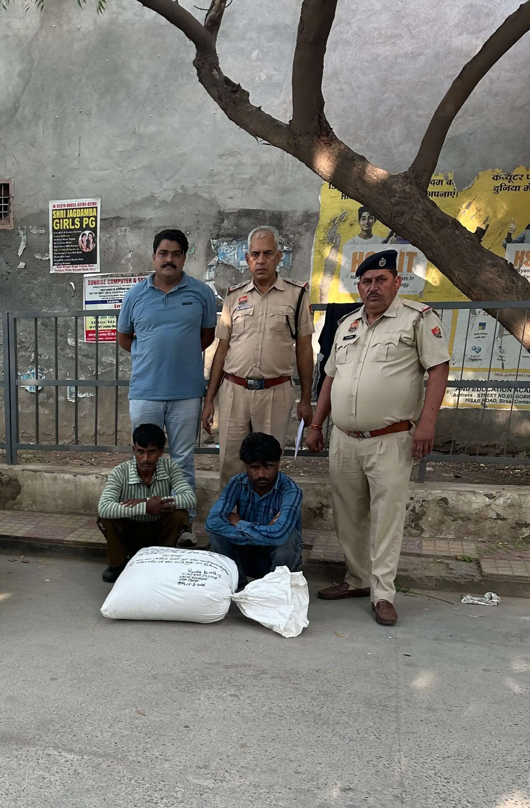 सिरसा: पांच नशा तस्कर गिरफ्तार, लाखों रुपये का चूरापोस्त बरामद