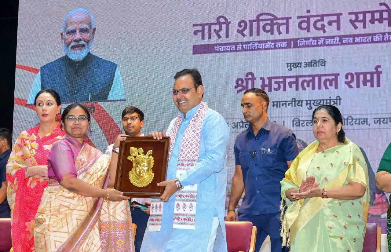 महिलाओं को 33% आरक्षण से बढ़ेगी राजनीतिक भागीदारी: मुख्यमंत्री