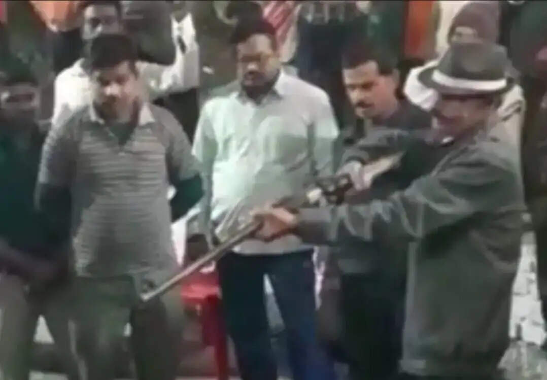 सिरोंज में सदियों पुरानी परंपरा , बंदूक की गोली से&nbsp;होगा होलिका दहन