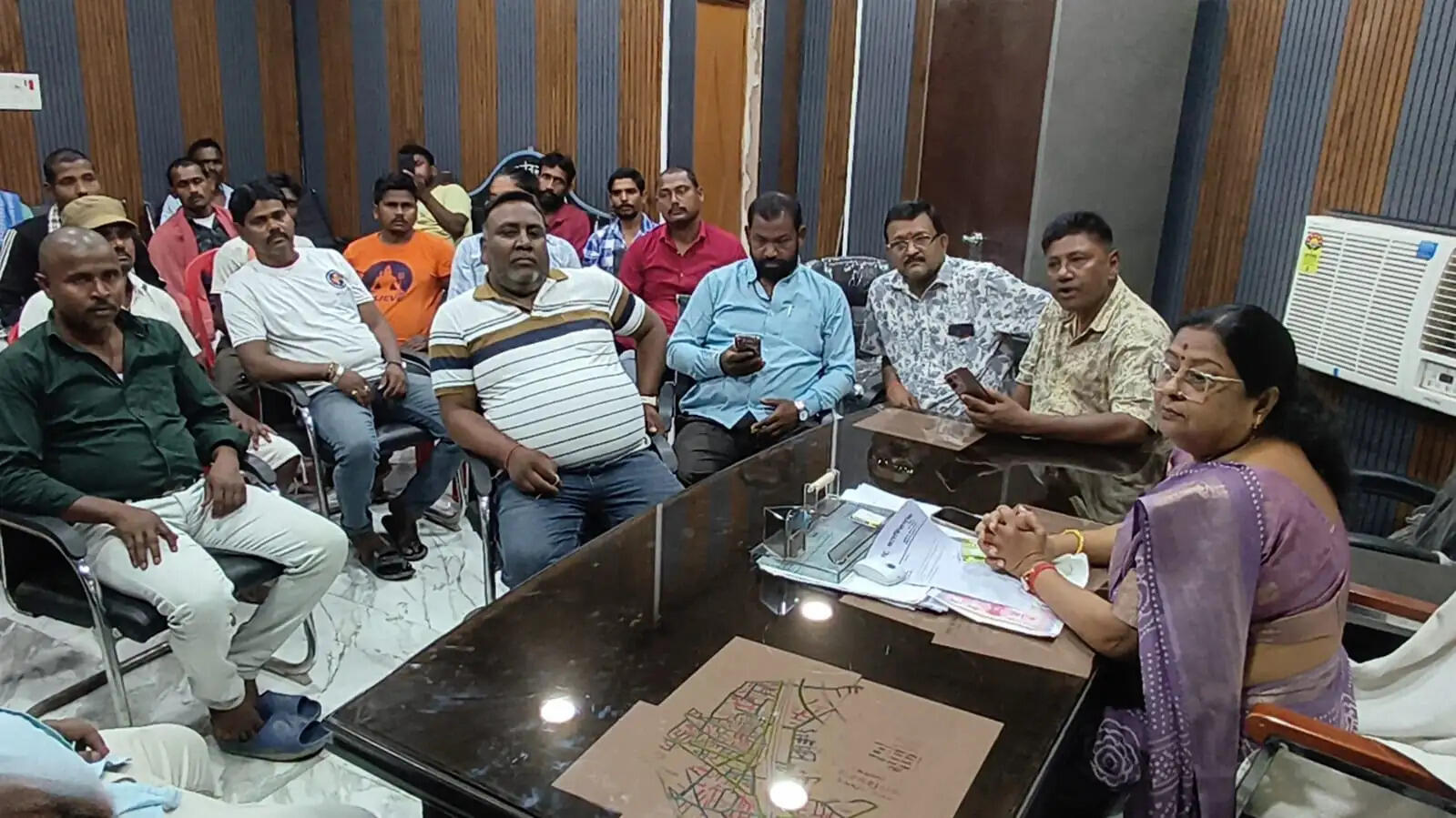 आश्वासन के बाद सफाईकर्मियों का हड़ताल हुआ समाप्त