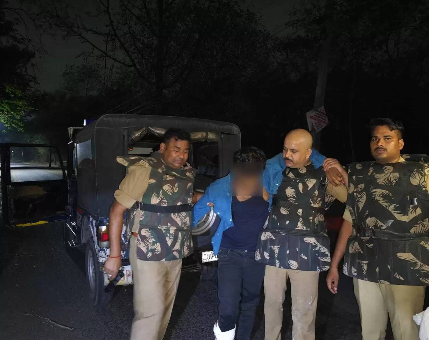 लखनऊ : महिला से बैग लूटने वाला लुटेरा मुठभेड़ में घायल, साथी फरार