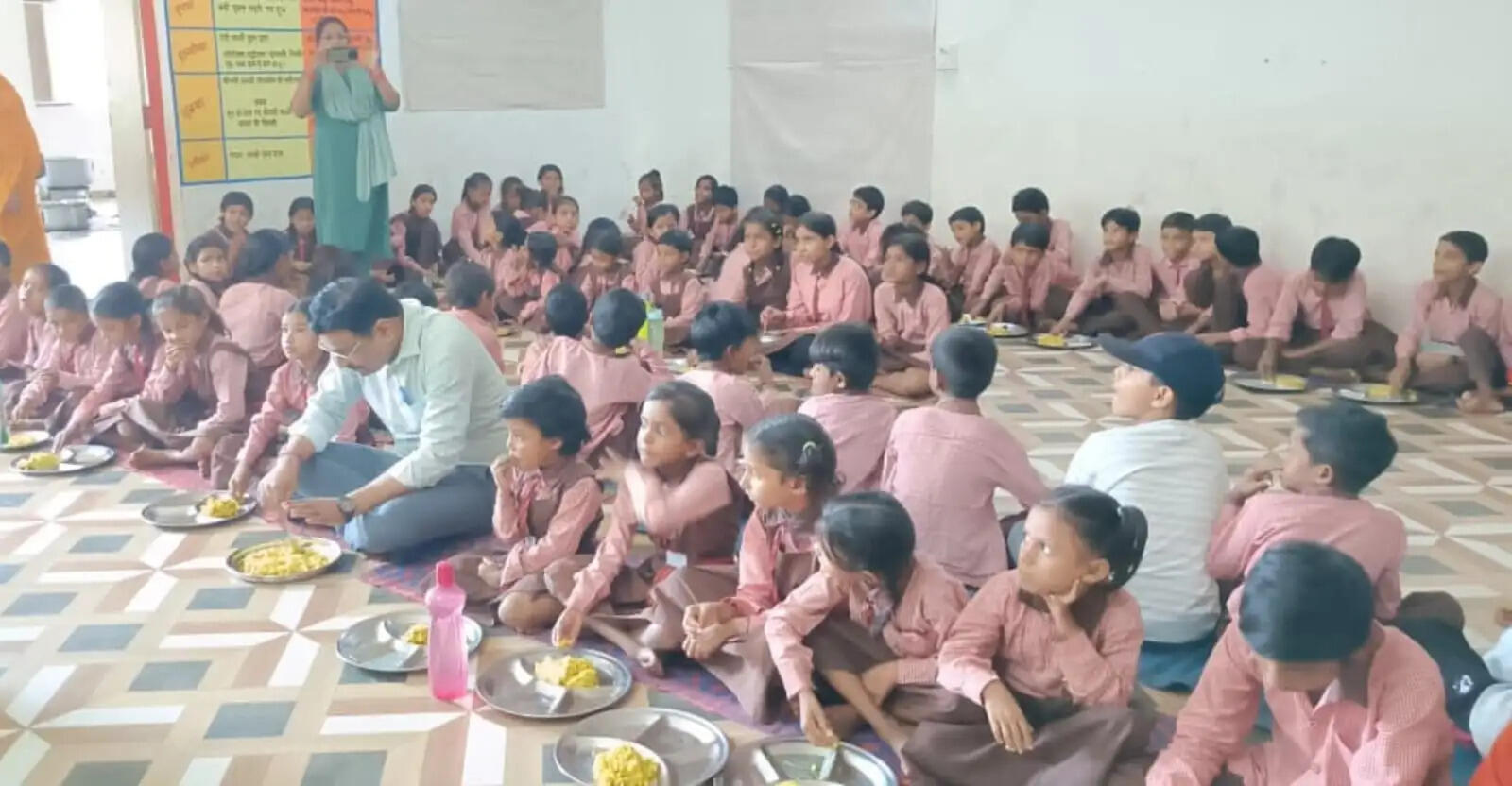 अमेठी : परिषदीय विद्यालयों में मिड-डे मील की गुणवत्ता परखी