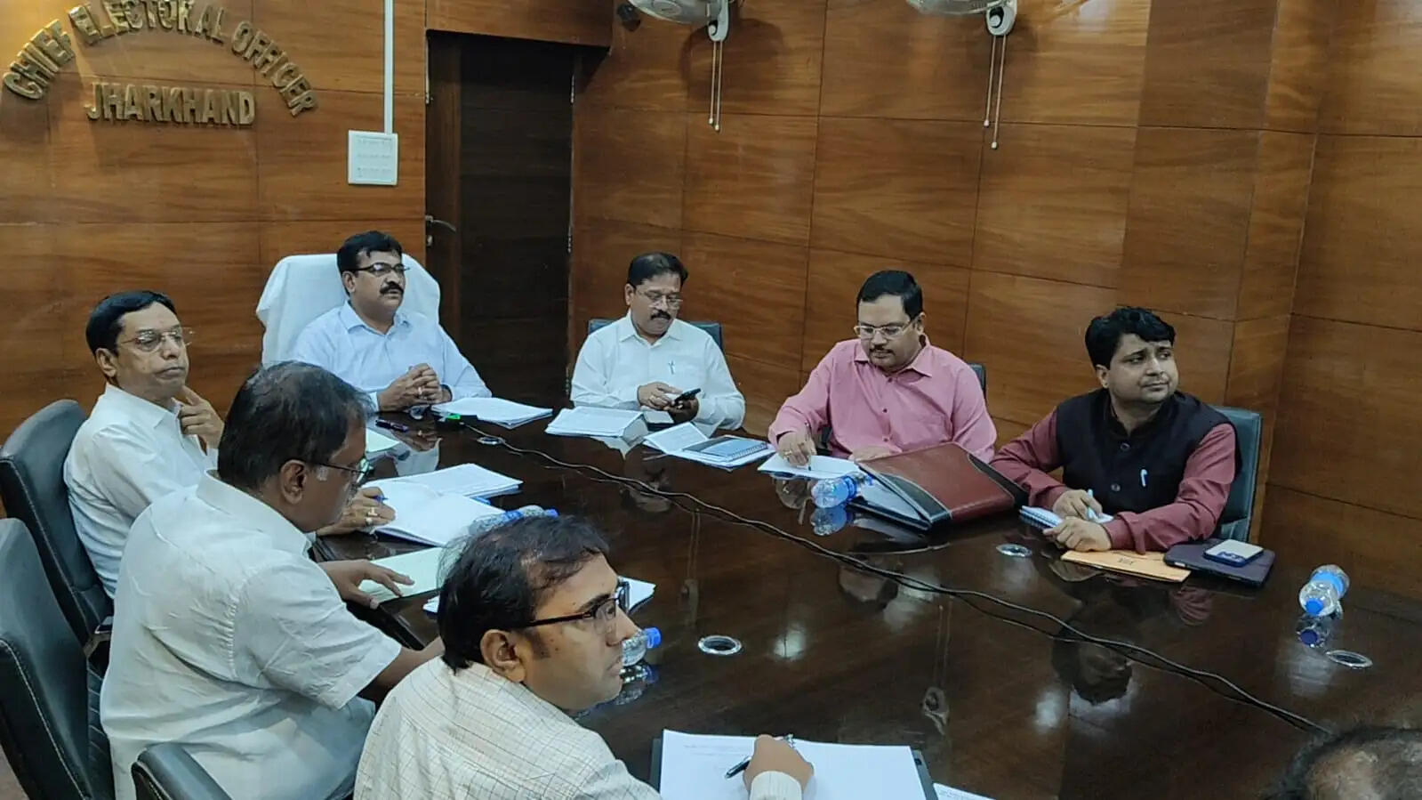 मतदाता सूची के गहन पुनरीक्षण का कार्य, स्थापित अधिनियमों के अनुसार ही करें : सीईओ