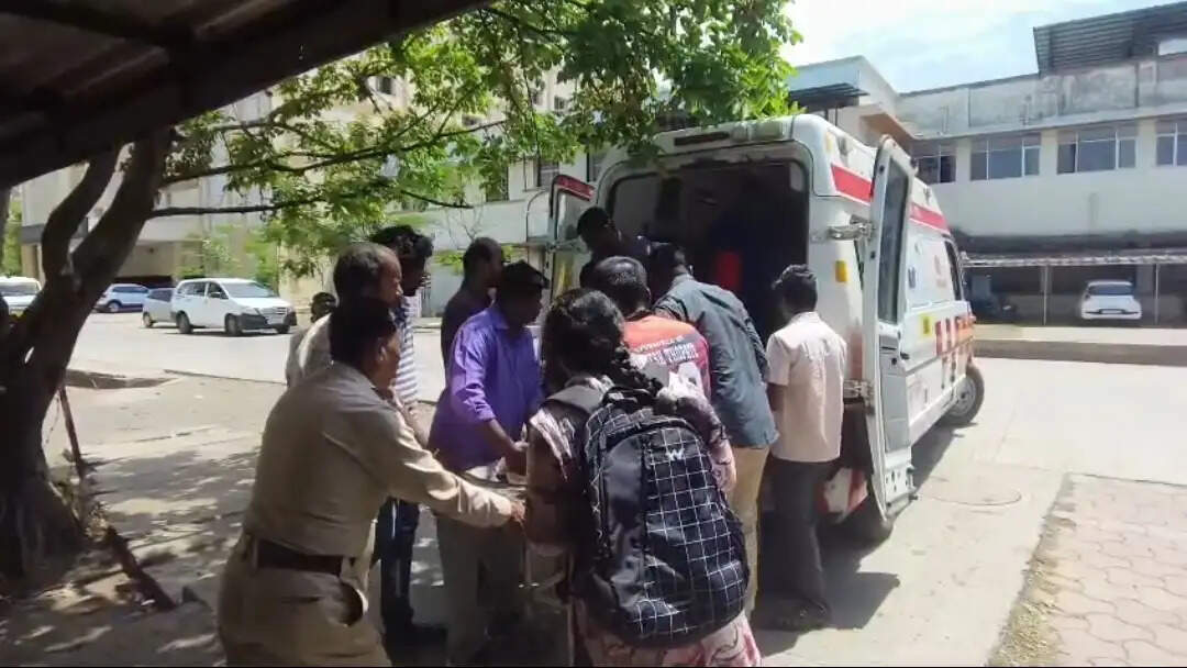 जबलपुरः त्रिची में बिगड़े मौसम की सूचना पर नहीं रवाना हो सके शव, एम्बुलेंस वापस लौटीं