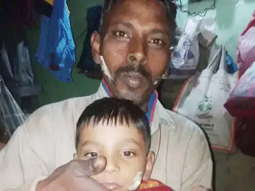 फरीदाबाद : फुटपाथ पर मिला व्यक्ति का शव, हत्या की आशंका