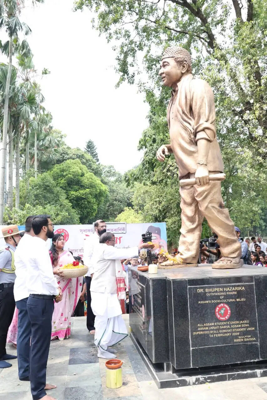 डॉ. भूपेन हजारिका की 100वीं जयंती पर राज्यपाल ने दी श्रद्धांजलि
