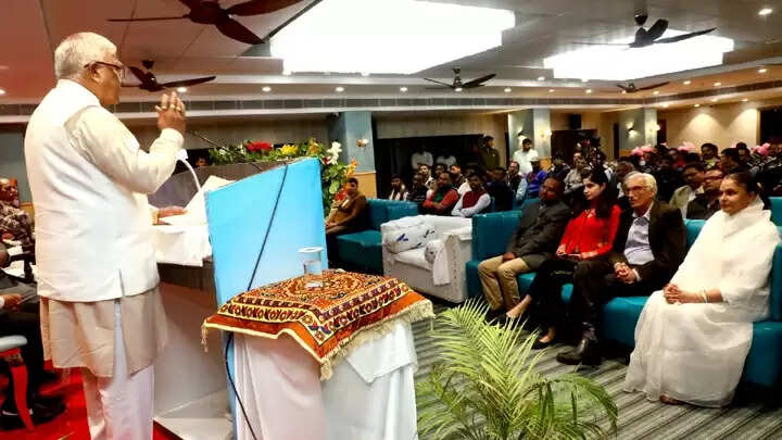 वंदे मातरम् गीत और बिरसा मुण्डा के संघर्ष ने स्वतंत्रता आंदोलन को दिया जनाधार: राज्यपाल पटेल