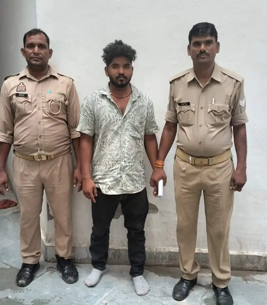 10 लाख की चरस के साथ युवक गिरफ्तार
