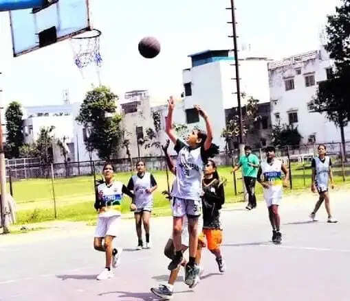 जूनियर बालिका वास्केटबॉल प्रतियोगिता मैं चैम्पियन बनी केके इंटर कॉलेज की टीम