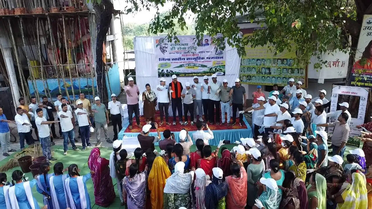 सेवा संकल्प अभियान में जांजगीर-चांपा बना स्वच्छता का सहभागी, कलेक्टर समेत जनप्रतिनिधियों ने किया श्रमदान