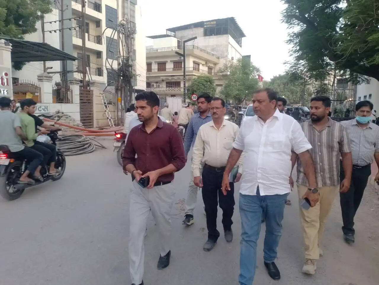संत रविदास की जन्मस्थली सीर गोवर्धन से काशी विश्वनाथ मार्ग को चमकाने में जुटा नगर निगम