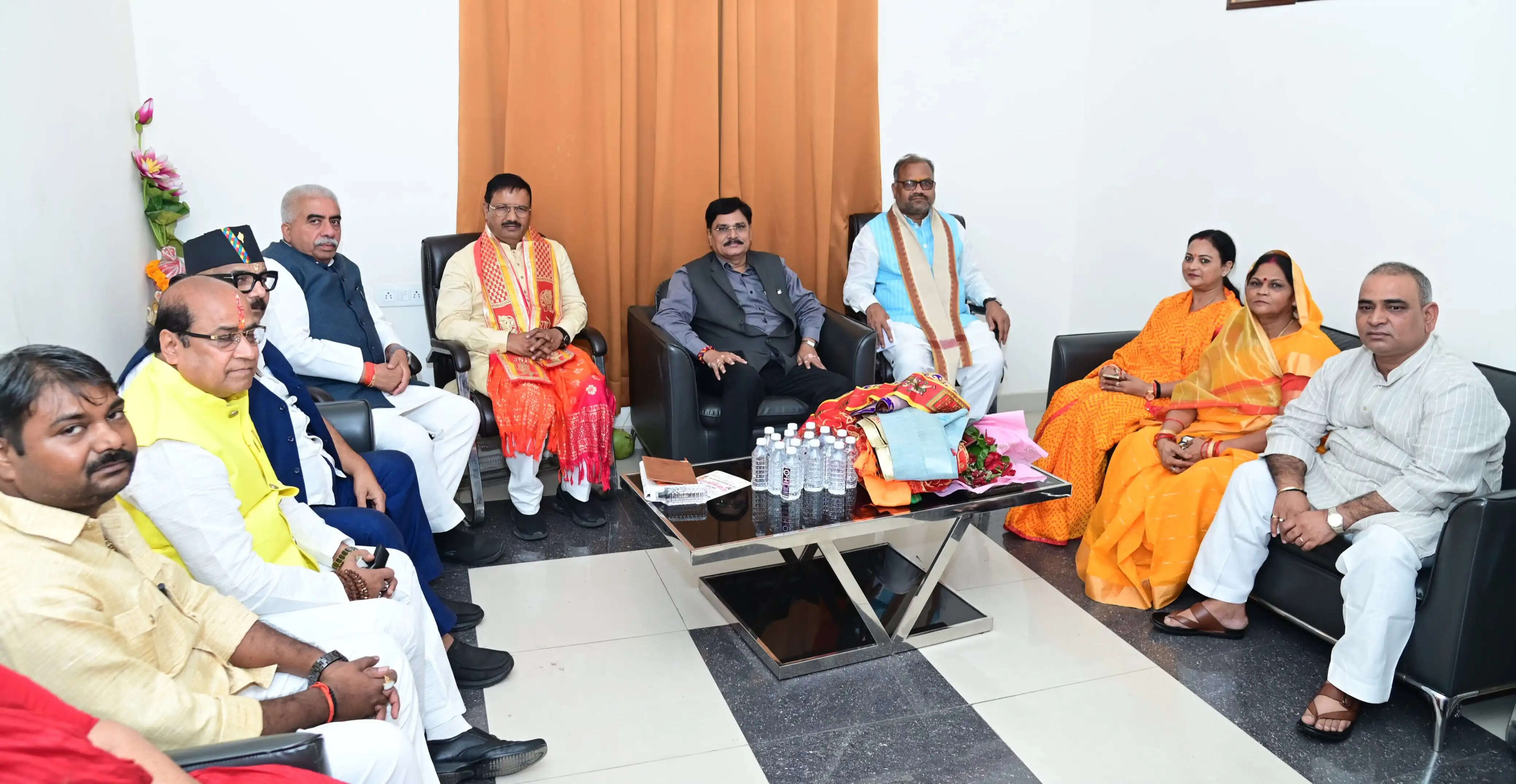 पूर्व जिला अध्यक्षों के अनुभव से मजबूत होगा संगठन, हारी सीटों पर बढ़ाएं सक्रियता : जगदीश ईश्वर भाई पटेल