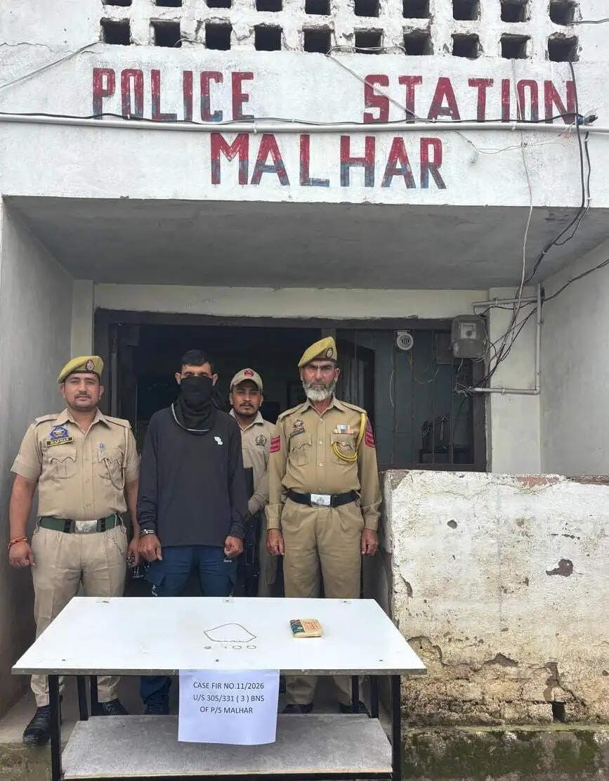 मल्हार चोरी कांड में दूसरा आरोपी गिरफ्तार, लाखों के गहने बरामद