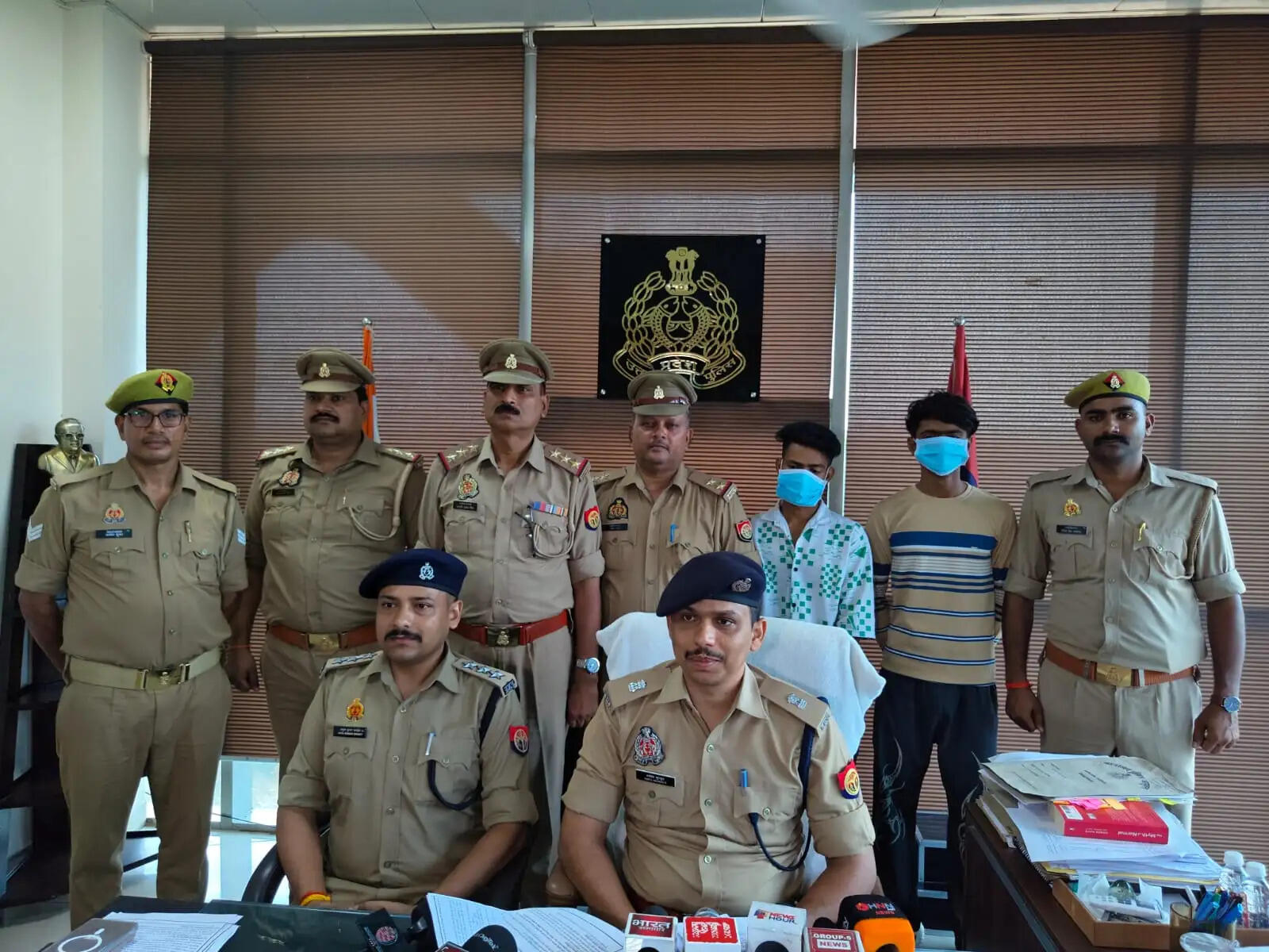 बंद मकानाें में चाेरी करने वाले गिराेह के दाे सदस्य गिरफ्तार, 12 लाख का माल बरामद