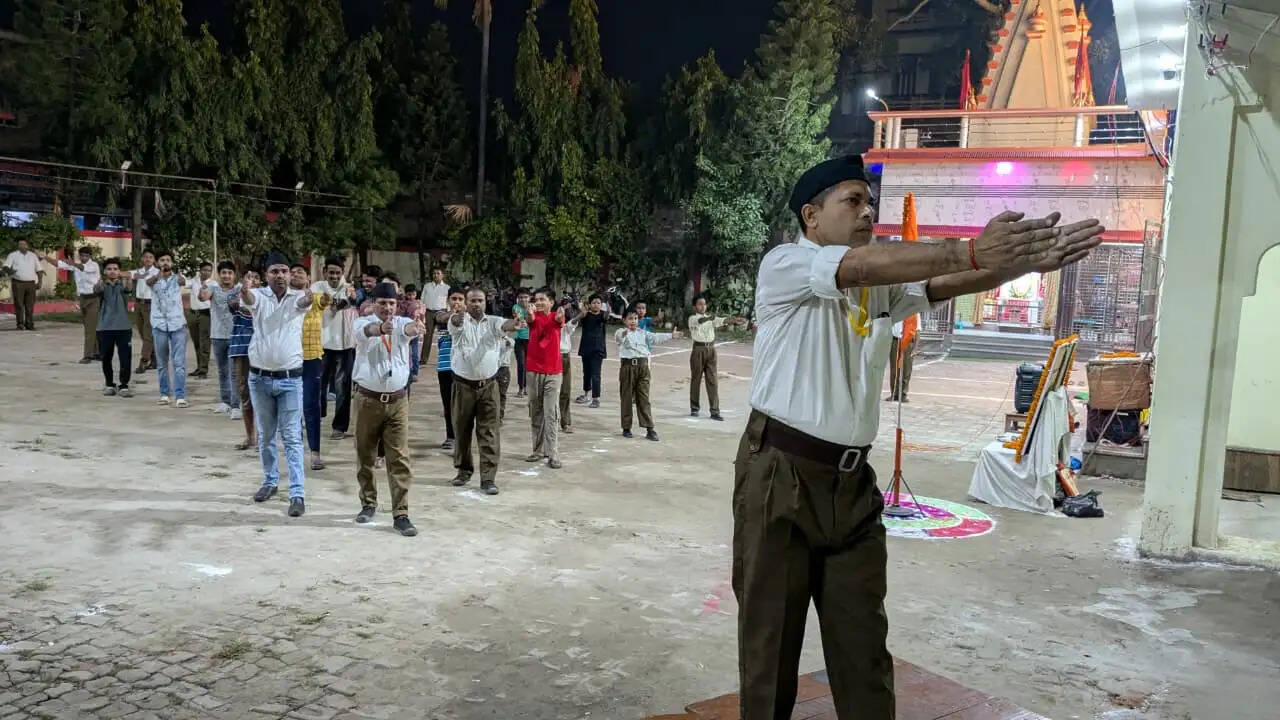 बगहा के राष्ट्रीय स्वयंसेवक संघ ने शरद पूर्णिमा मनाया