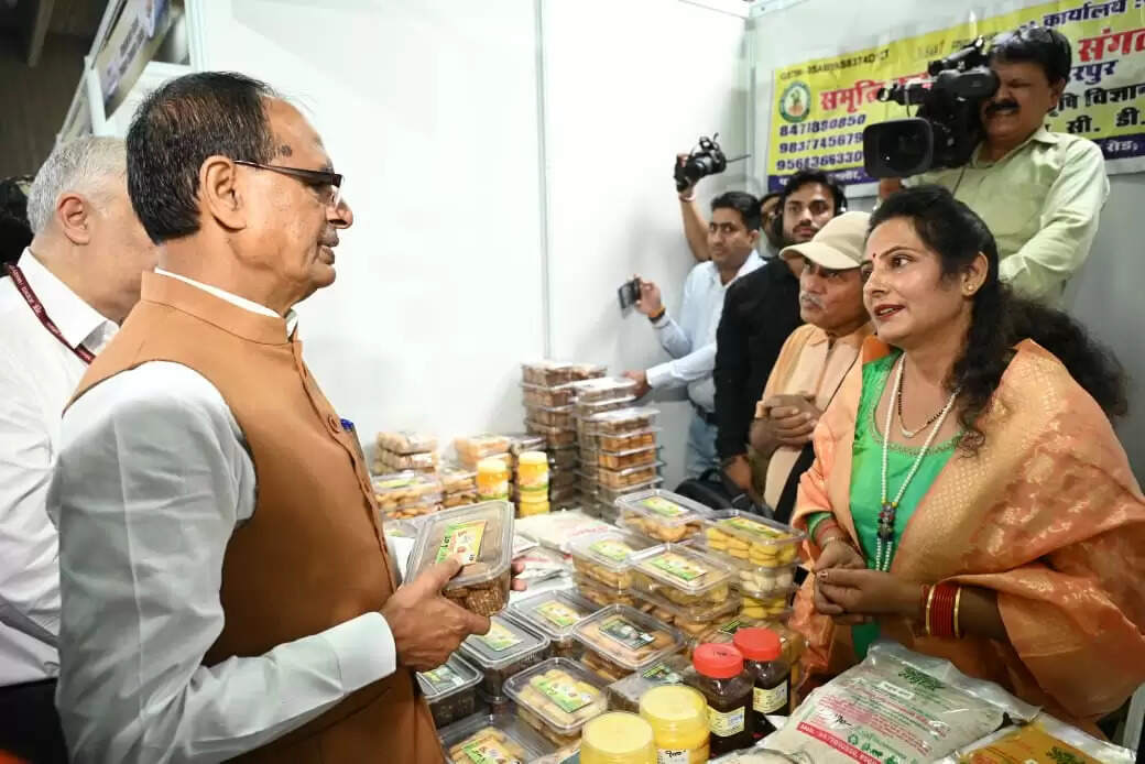 खेती के माध्यम से उत्पादक के साथ व्यापारी और उद्यमी भी बनें किसानः शिवराज चौहान