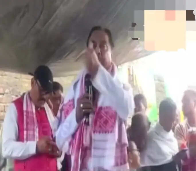 लखीमपुर में कांग्रेस प्रत्याशी के बयान से विवाद