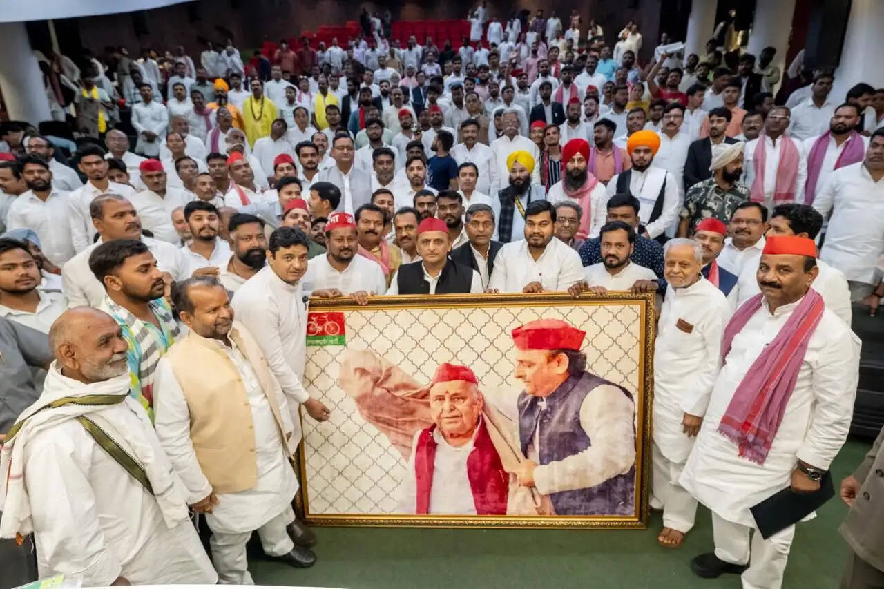 भाजपा राजनीति के साथ करती है छल, पुलिस व्यवस्था भी कर दी चौपट : अखिलेश यादव