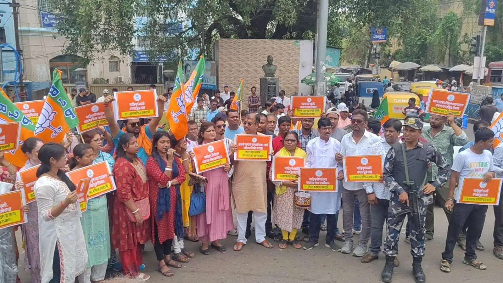 भाजपा नेता कृष्णेन्दु मुखर्जी ने निकाली धन्यवाद यात्रा