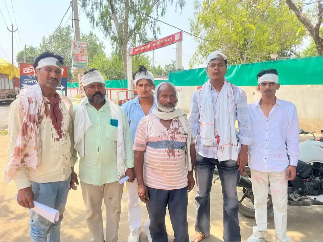 शादी समारोह में लाठी-डंडों और रॉड से हमला, सात लोग घायल