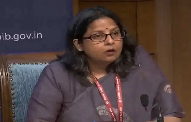 सरकार ने दिया भरोसा- देश में पेट्रोल, डीजल, एलपीजी और पीएनजी की पर्याप्त उपलब्धता