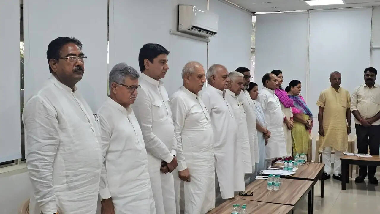 सरकारी भर्तियों, एसआईआर,कानून-व्यवस्था व कर्मचारी मांगों पर सरकार को घेरेगी कांग्रेस