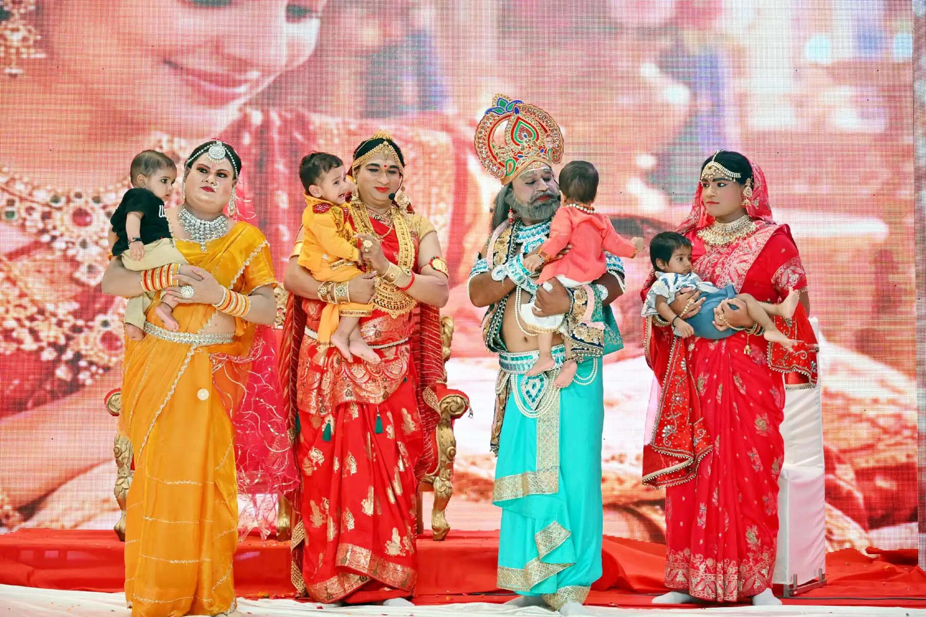 गुरुग्राम: श्रीदुर्गा रामलीला में राम जन्म पर अयोध्या नगरी जैसा रहा माहौल