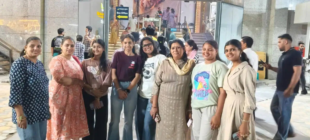 पुराने नोट-सिक्कों के नाम पर लाखों की ठगी करने वाले आठ साइबर ठग गिरफ्तार