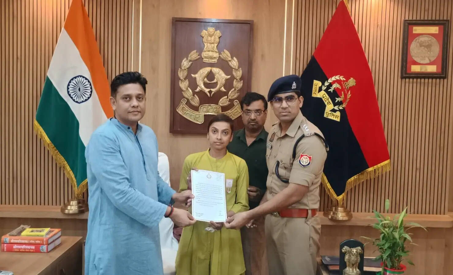 बहादुर बिटिया के साहस से लुटेरे गिरफ्तार,एसएसपी ने किया सम्मानित