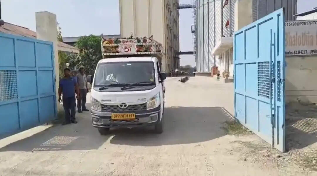 अमेठी : आटा मिल के अंदर युवक का शव मिलने से हड़कंप