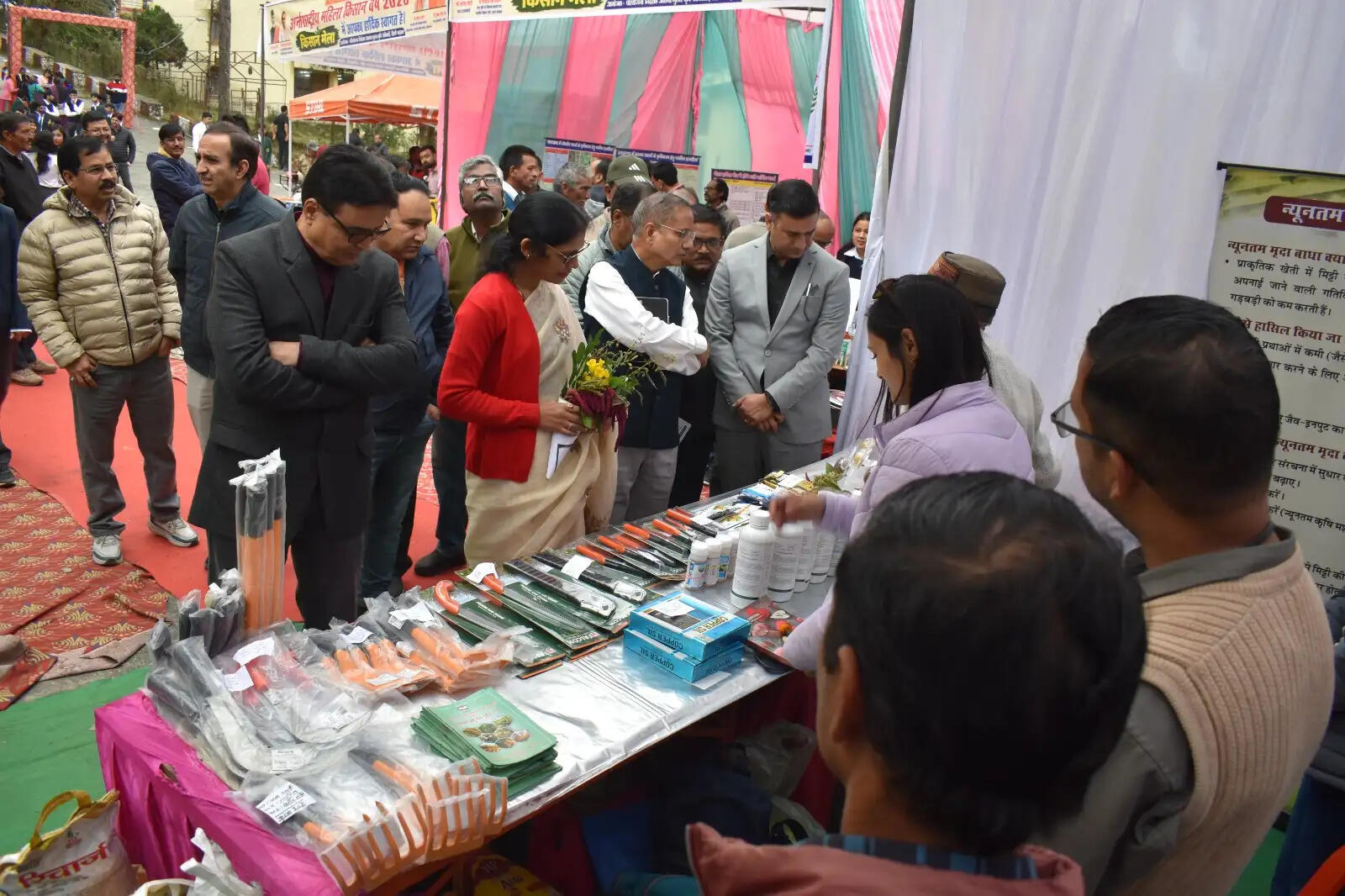 महिलाएं कृषि की रीढ, विभागीय योजनाओं का मिले लाभः कुलपति