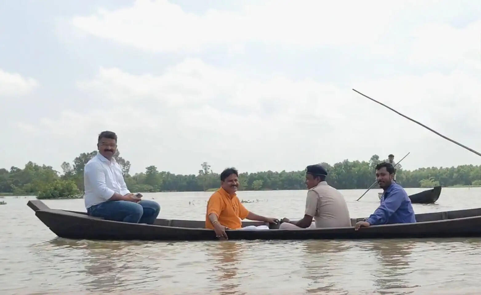 पश्चिम मेदिनीपुर में बाढ़ का कहर, गुरुवार को प्रभावित क्षेत्रों का दौरा करेंगे मुख्यमंत्री