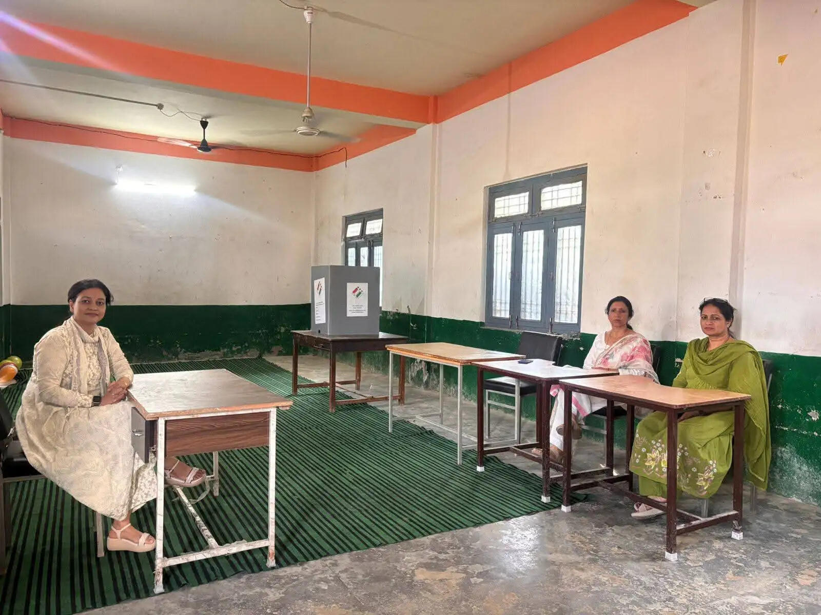 नेरचौक में बना ‘महिला मतदान केंद्र’, पूरी चुनावी कमान महिलाओं के हाथ